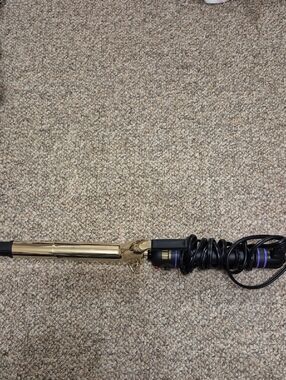 Hot Tools Gold Curling Iron Professional Styling Tool Works Great